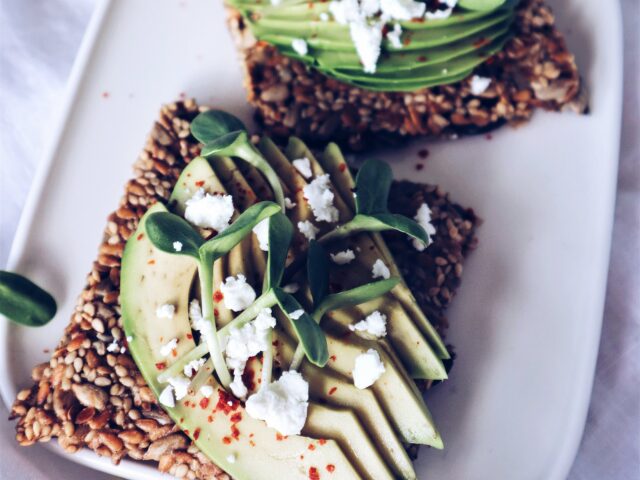 Tervislikud avokaado-seemnenäkid - Puhdas+ kaerakiuga