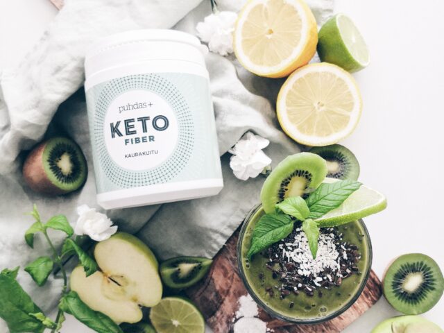 Maitsev roheline smuuti kaerakiuga - Puhdas+ retsept